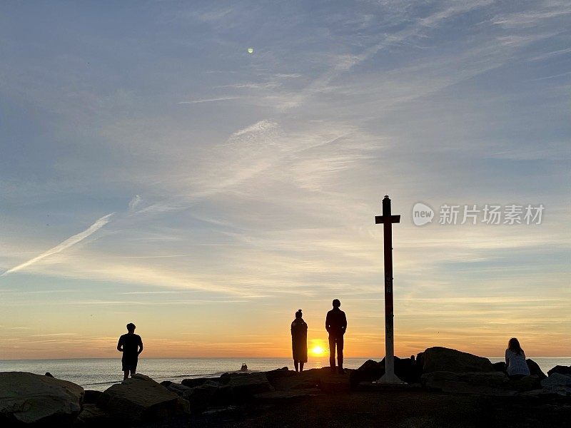 Brunswick领导着Sunrise Watchers